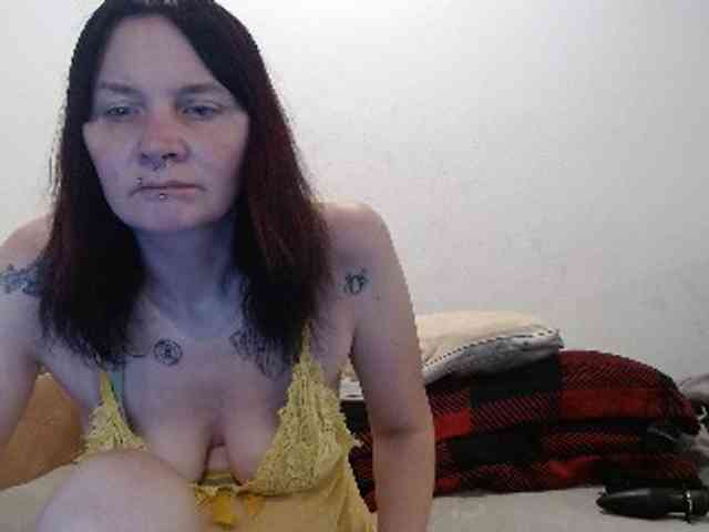 hotmodel1984 webcam