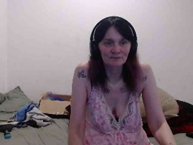 hotmodel1984 webcam