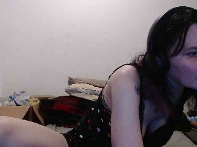 hotmodel1984 webcam