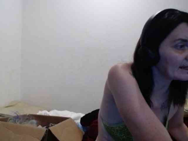 hotmodel1984 webcam