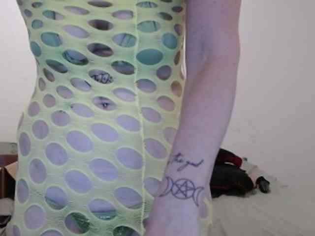 hotmodel1984 webcam
