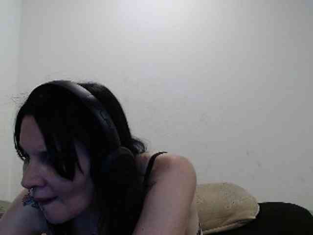 hotmodel1984 webcam