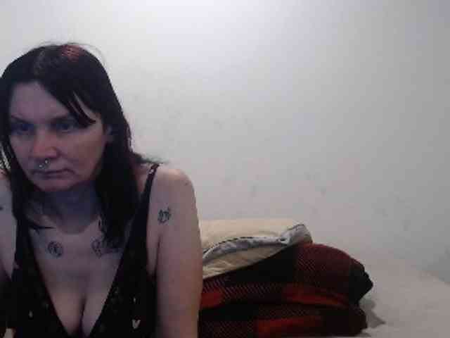 hotmodel1984 webcam