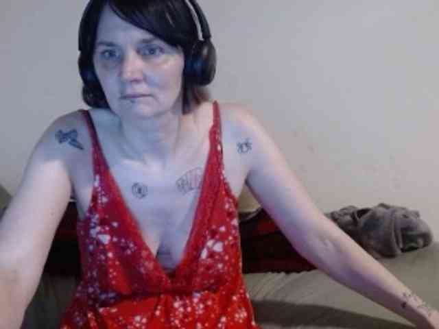 hotmodel1984 webcam