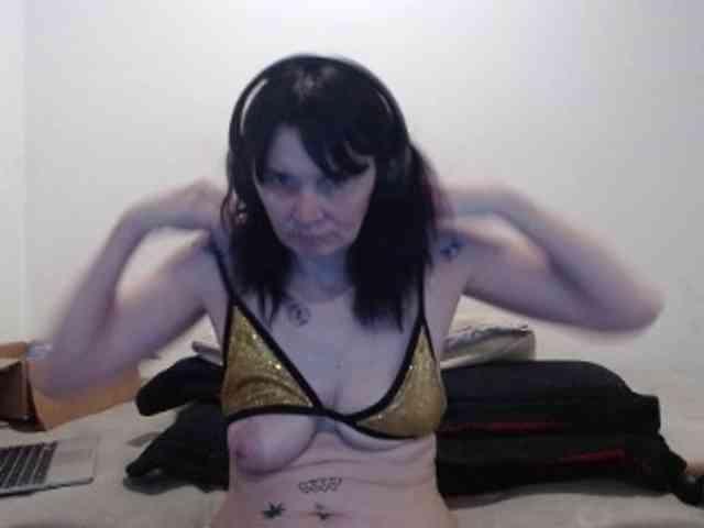 hotmodel1984 webcam