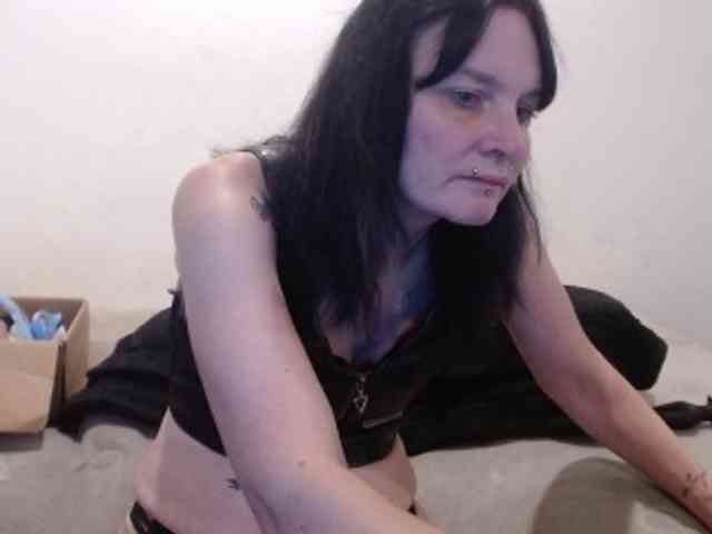 hotmodel1984 webcam
