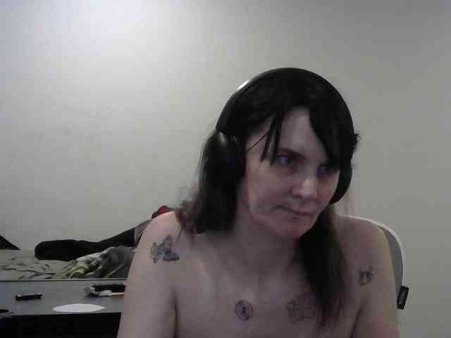 hotmodel1984 webcam