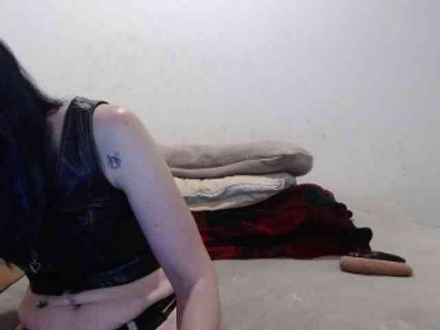 hotmodel1984 webcam