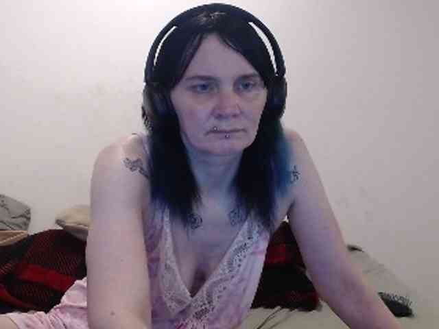 hotmodel1984 Live Webcam on BongaCams