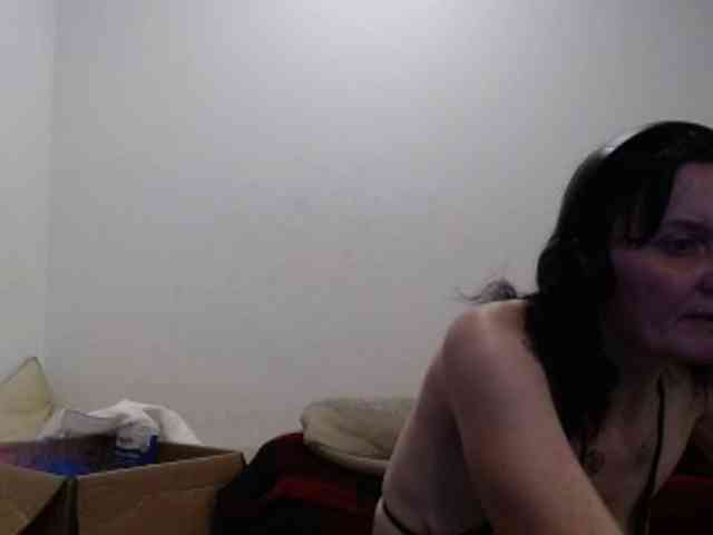 hotmodel1984 webcam