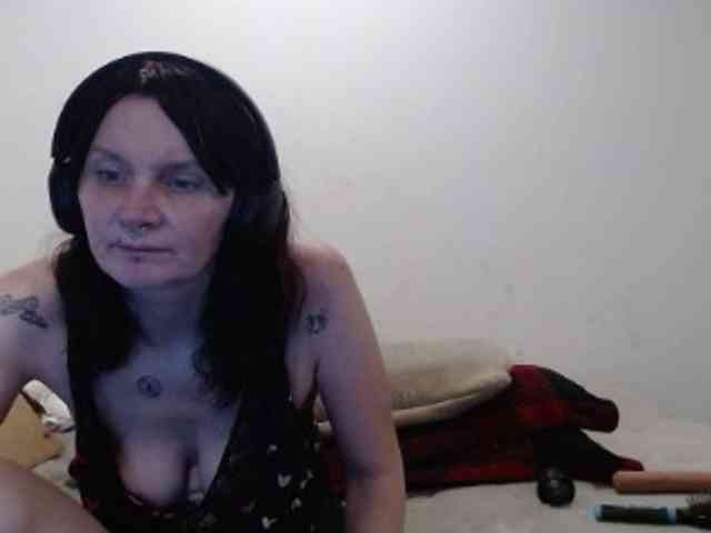 hotmodel1984 webcam