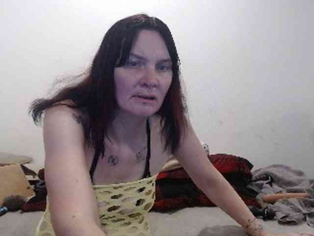 hotmodel1984 webcam