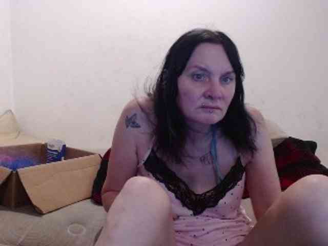 hotmodel1984 webcam