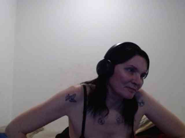 hotmodel1984 webcam