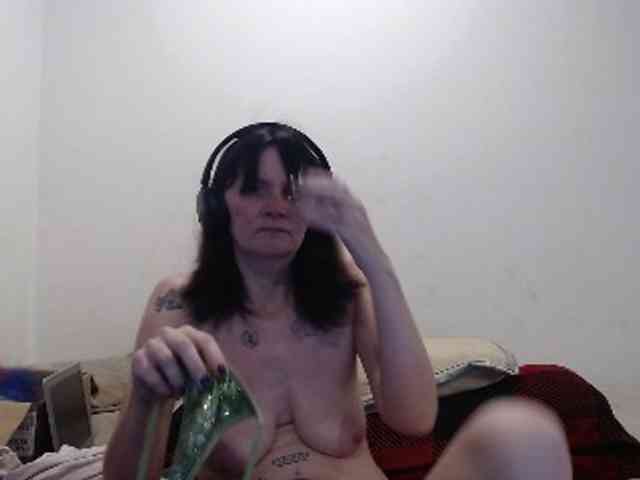 hotmodel1984 webcam