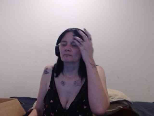 hotmodel1984 webcam