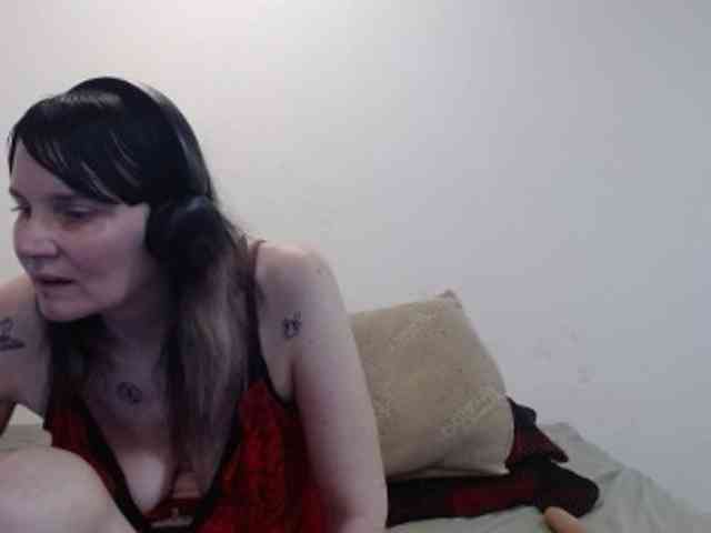 hotmodel1984 webcam