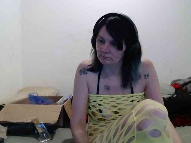 hotmodel1984 webcam