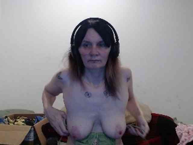 hotmodel1984 webcam