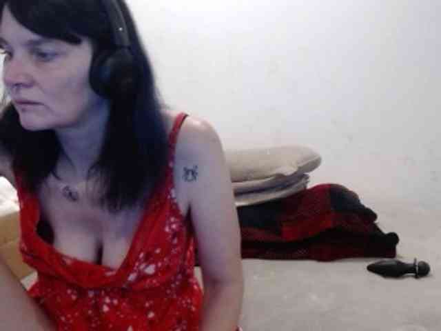 hotmodel1984 webcam