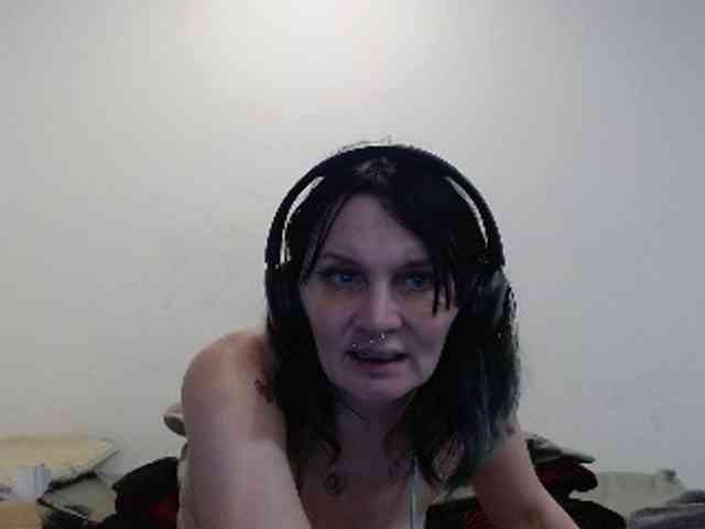 hotmodel1984 webcam