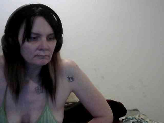 hotmodel1984 webcam