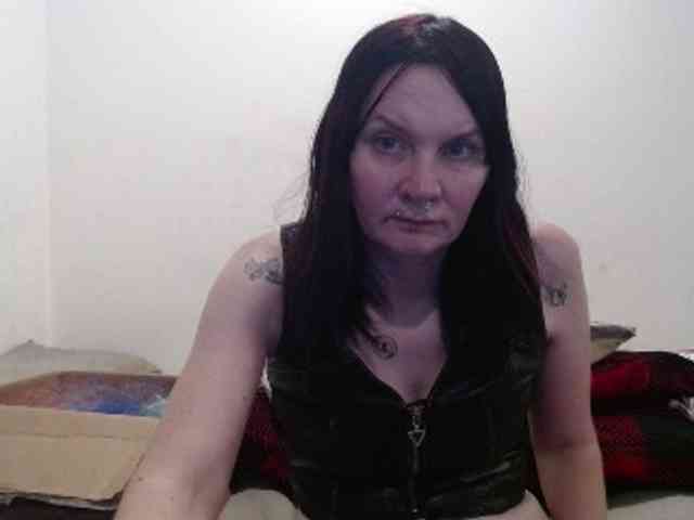 hotmodel1984 webcam