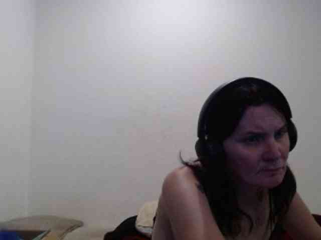 hotmodel1984 webcam