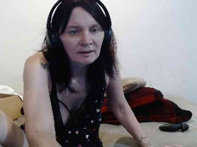 hotmodel1984 webcam