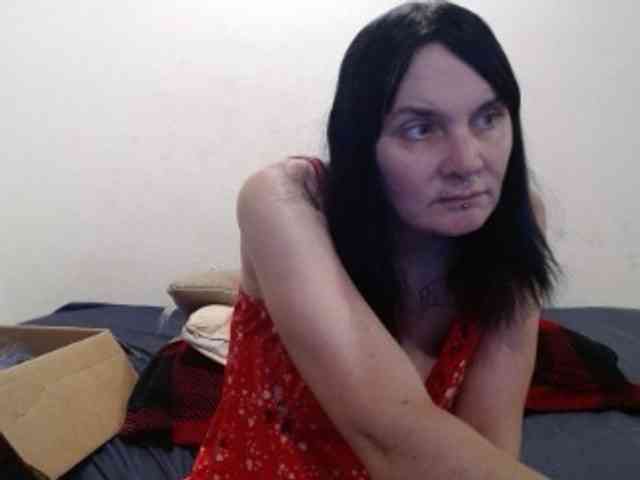 hotmodel1984 webcam