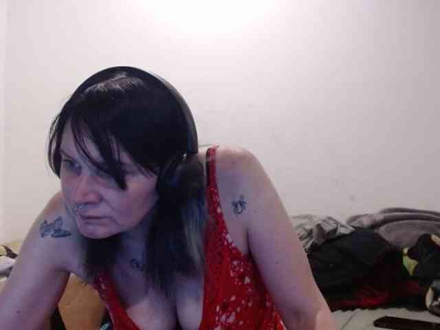 hotmodel1984 webcam