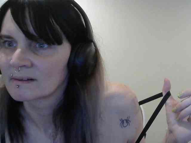 hotmodel1984 webcam