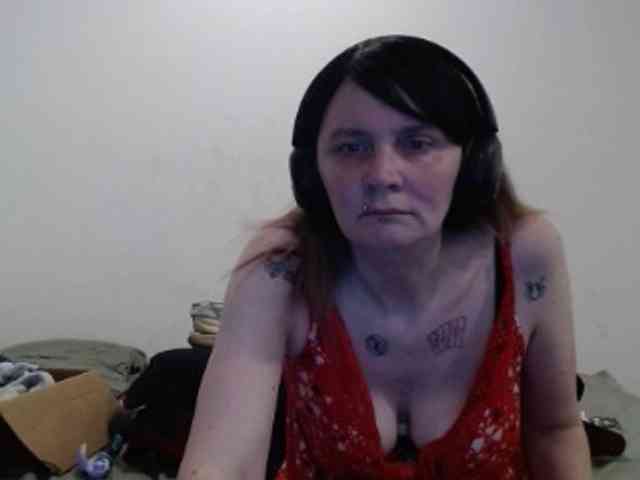 hotmodel1984 webcam