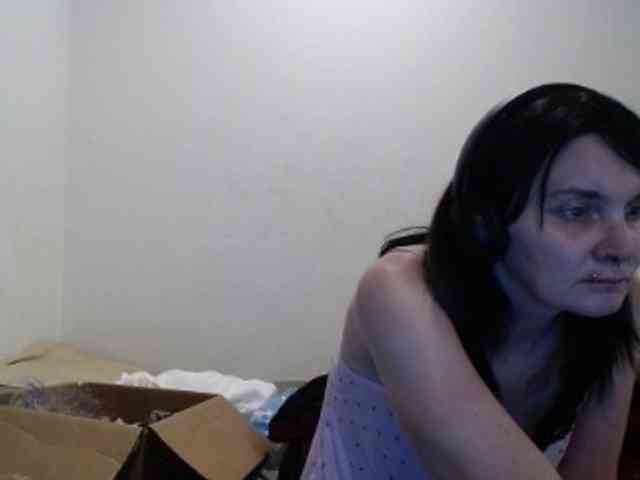 hotmodel1984 webcam