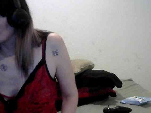 hotmodel1984 webcam