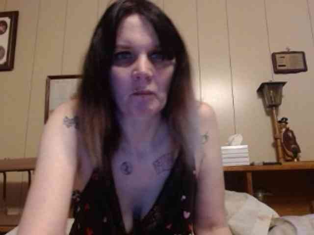 hotmodel1984 webcam