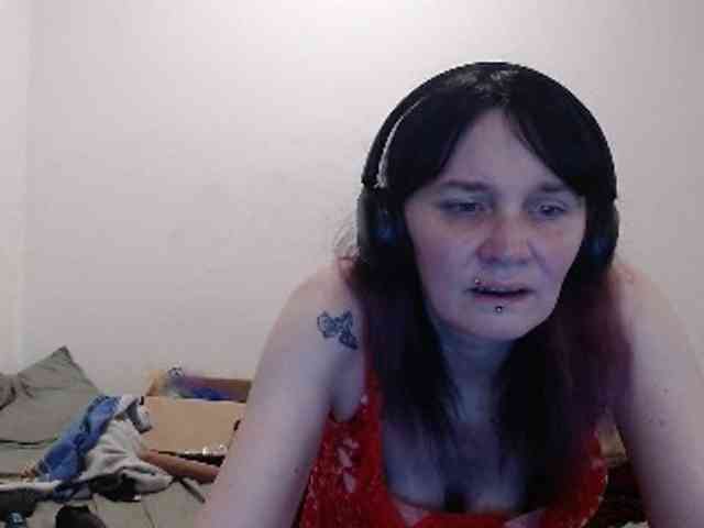 hotmodel1984 webcam