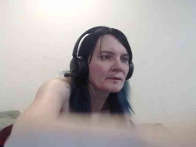 hotmodel1984 webcam