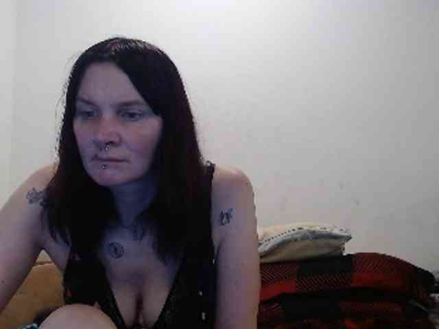 hotmodel1984 webcam