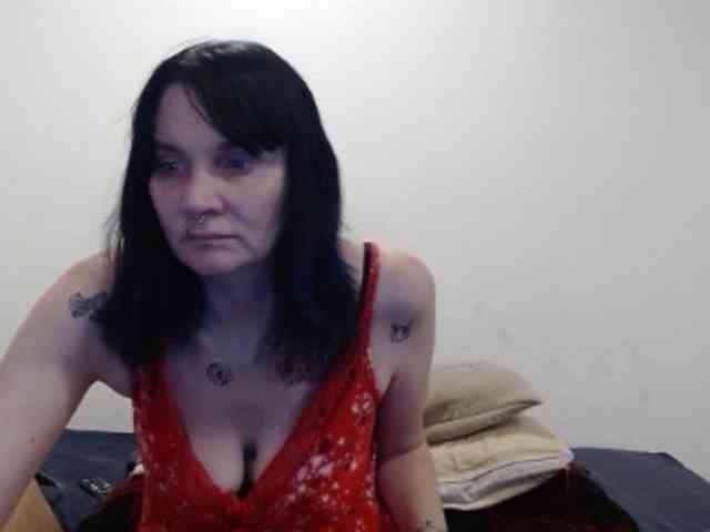 hotmodel1984 webcam