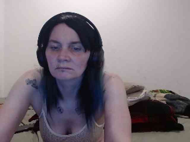 hotmodel1984 webcam