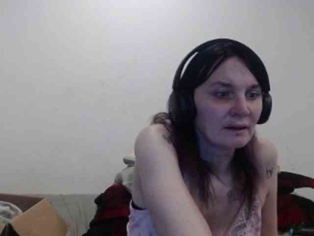 hotmodel1984 webcam