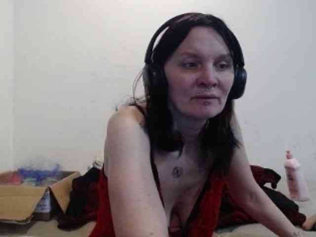 hotmodel1984 webcam