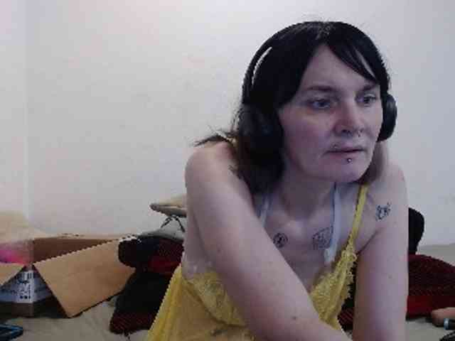 hotmodel1984 webcam