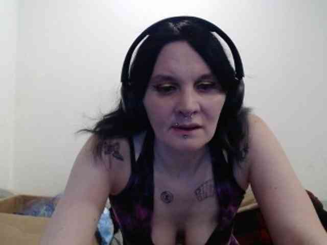 hotmodel1984 webcam