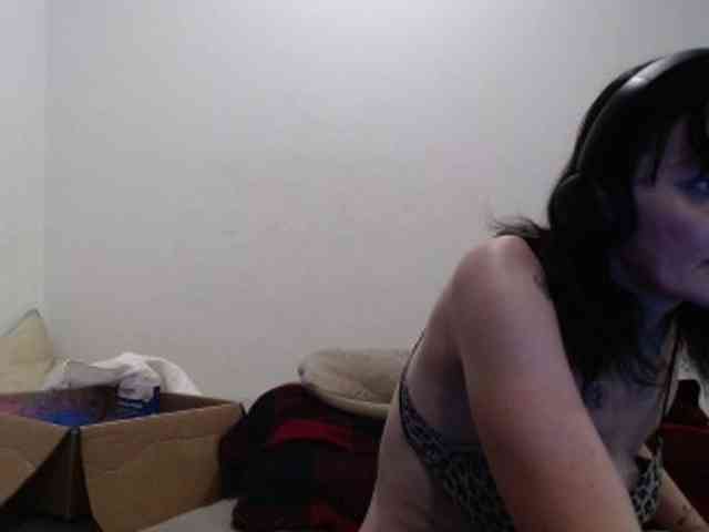 hotmodel1984 webcam