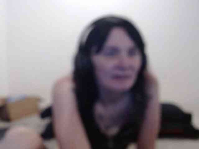 hotmodel1984 webcam