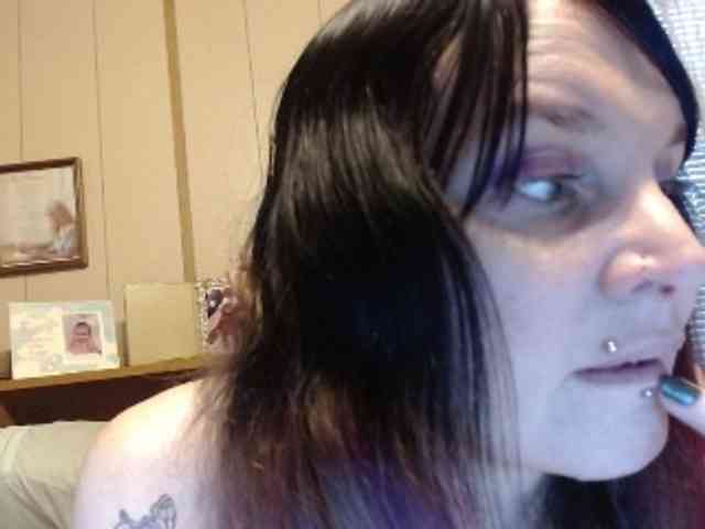 hotmodel1984 webcam