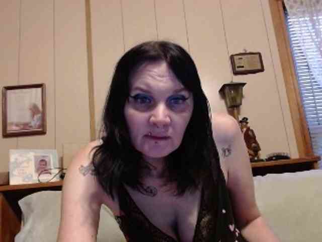 hotmodel1984 webcam