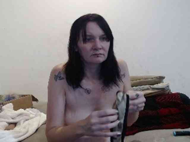 hotmodel1984 webcam